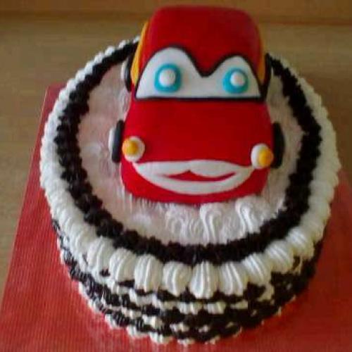 Penová torta s McQeenom