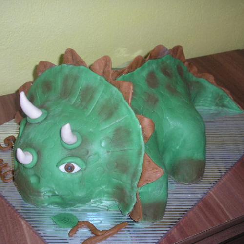 Dino (asi triceratops)