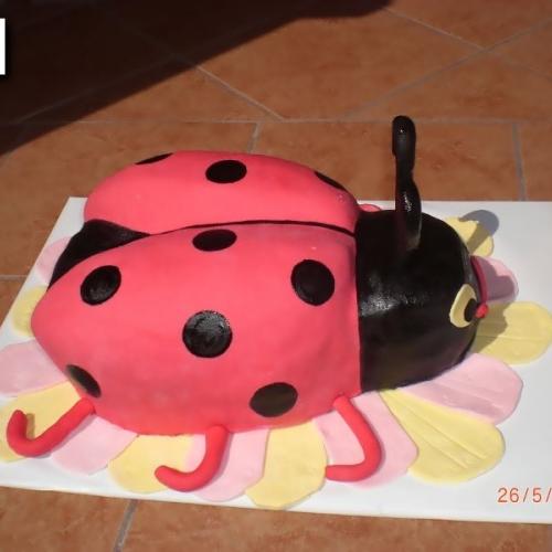 Lienka ešte raz z boku