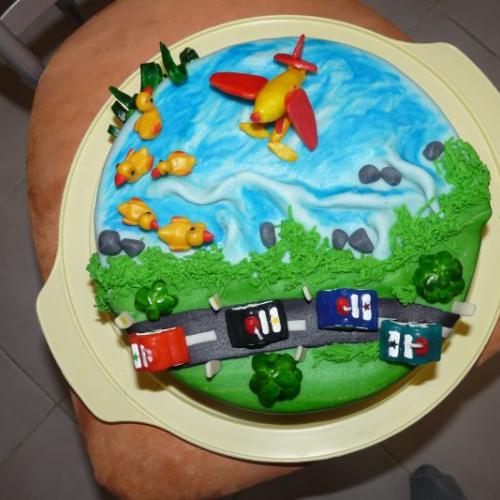 Torta s troskotanym lietadlom