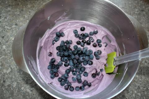 Nepečená čučoriedková torta - recept postup 10