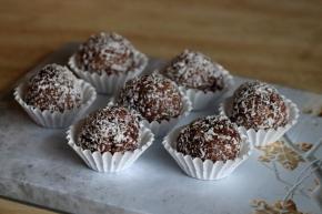 Nepečené kokosové guľky z piškót, recept, Kamila
