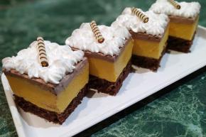 Fantastické rezy s vaječným likérom, recept, aveva