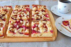 Kysnutý slivkový koláč s posýpkou, recept, LiViera