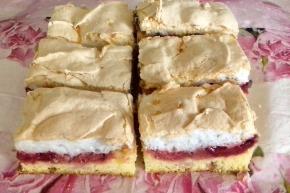 Jahodový koláč s bielkovou penou, recept, melisa