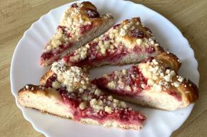 Kysnutý koláčik s jahodami a mrveničkou, recept, Martuška 123