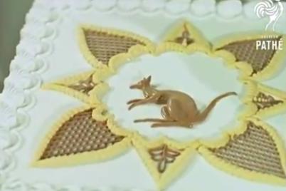 Keď na zdobenie torty potrebujete lešenie:) Video z roku 1959 - foto postup