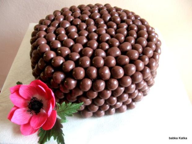 Extra čokoládová s čokoládovo-rumovými guľami, torta, Čokoládové torty Extra čokoládová s čokoládovo-rumovými guľami, torta, Čokoládové torty, babka Katka, 1