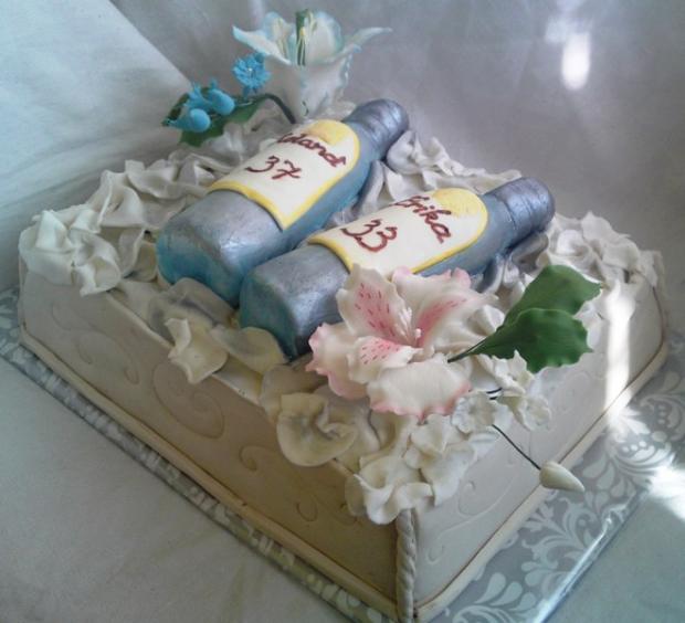 S fľašami pre dvoch oslávencov..., torta, Narodeninové torty S fľašami pre dvoch oslávencov..., torta, Narodeninové torty, Mariolka, 1