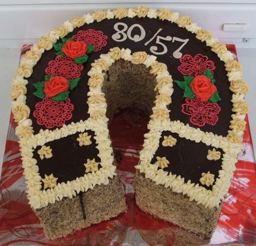 Klasická podkova oriešková, torta, Narodeninové torty Klasická podkova oriešková, torta, Narodeninové torty, atigram, 1