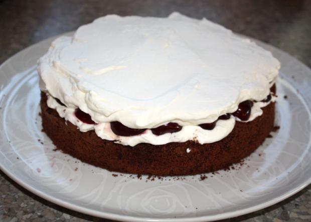 Extra čokoládová torta s čerešňami, recept, 5 Extra čokoládová torta s čerešňami, Recepty na torty, Kamila, 5