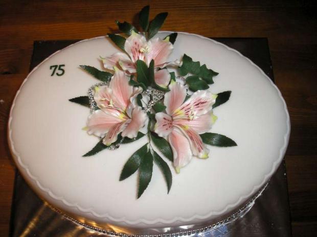 S astromériami, torta, Narodeninové torty S astromériami, torta, Narodeninové torty, petra 18, 1