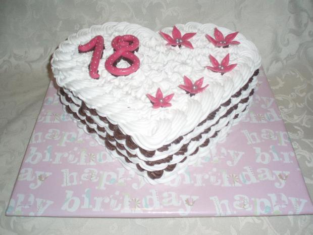 Penové srdiečko :*), torta, Čokoládové torty Penové srdiečko :*), torta, Čokoládové torty, SiMi 3710, 1