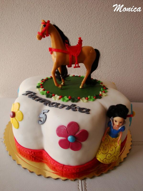 Snehulienka a koník, torta, Rozprávkové torty Snehulienka a koník, torta, Rozprávkové torty, Monica, 1