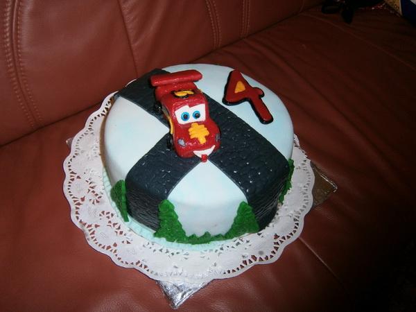 cars 2, torta, Torty autíčka, vláčiky, Ladu-lienka, 1