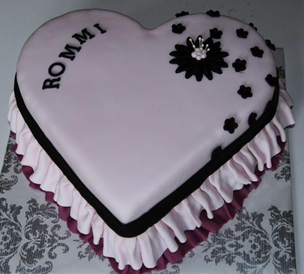 Srdce s volanikmi, torta, Narodeninové torty Srdce s volanikmi, torta, Narodeninové torty, Spagi, 1
