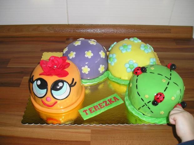 húsenička 1, torta, Torty so zvieratkami húsenička 1, torta, Torty so zvieratkami, dadika, 1
