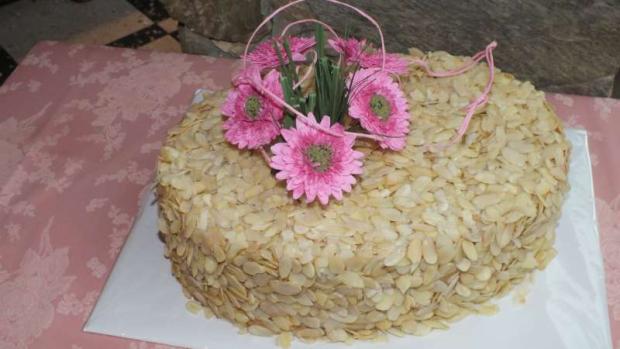 Svadobná s mandľami a gerberami, torta, Svadobné torty Svadobná s mandľami a gerberami, torta, Svadobné torty, ZuzkaM, 1
