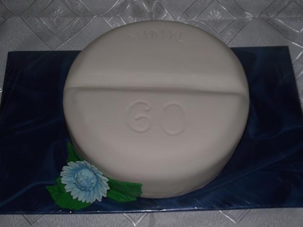 Tabletka DINYL, torta, Netradičné torty Tabletka DINYL, torta, Netradičné torty, leti, 1