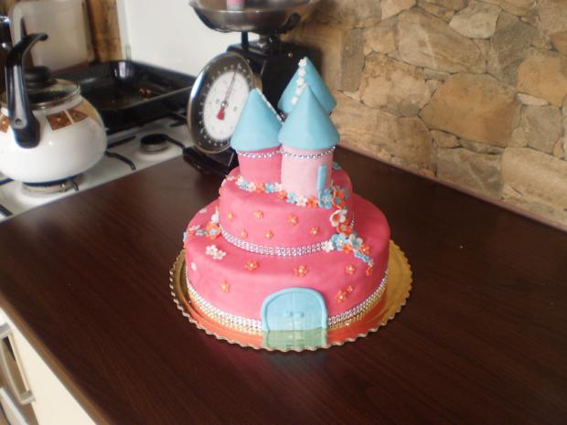 hrad sipkovej ruzenky, torta, Torty pre dievčatá, katka79, 1