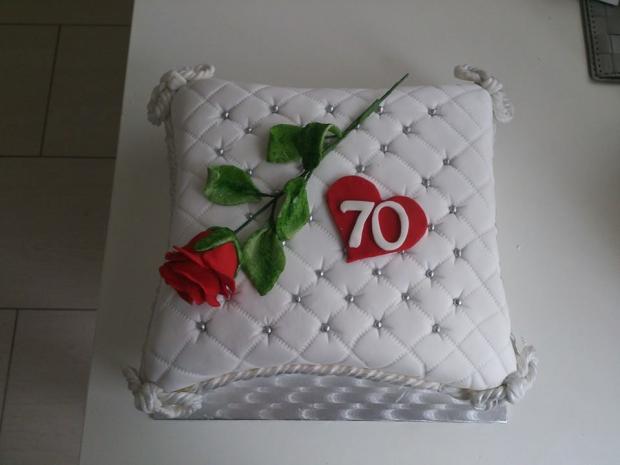 vankúšik, torta, Narodeninové torty, Neffi85, 1