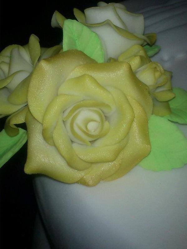 detail ruzi zo svadobnej torty :), torta, Svadobné torty, monka..., 1