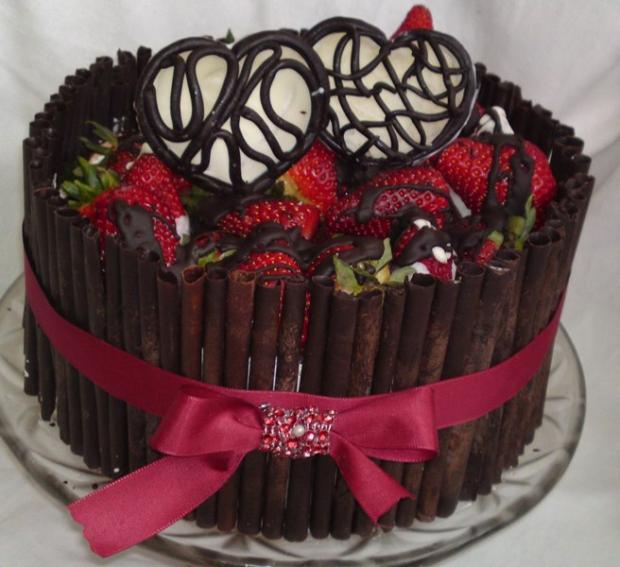 S čokotrubičkami a jahodami...na Valentína., torta, Čokoládové torty S čokotrubičkami a jahodami...na Valentína., torta, Čokoládové torty, Mariolka, 1