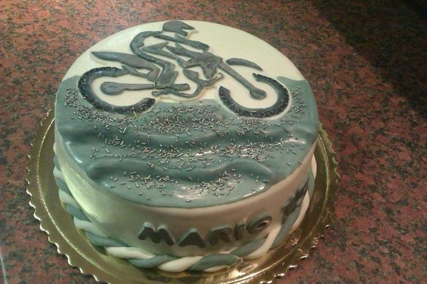 Motorka , torta, Netradičné torty, erikaja, 1