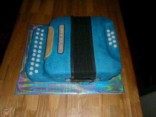 heligonka- podľa origoš, torta, Narodeninové torty, lesajka, 1