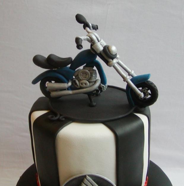 Detail motorky, torta, Narodeninové torty Detail motorky, torta, Narodeninové torty, babina 555, 1