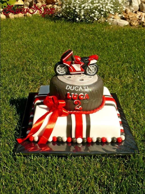 Motorka dukati, torta, Torty autíčka, vláčiky, ZuziNyx, 1