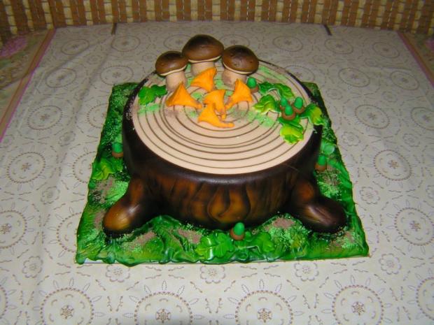 Pník k promóciám (Lesnícka škola), torta, Torty - škola, stužková, -TORTICKA-, 1