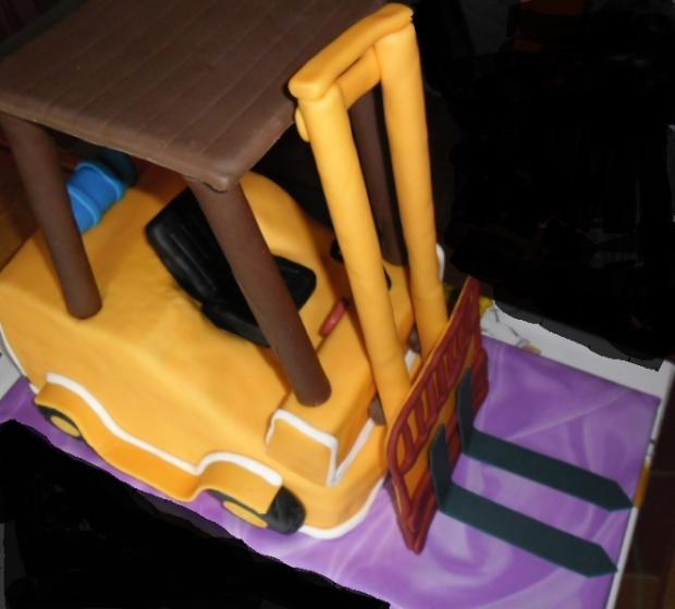 Vysokozdvižka z boku, torta, Torty autíčka, vláčiky, Lubica67, 1