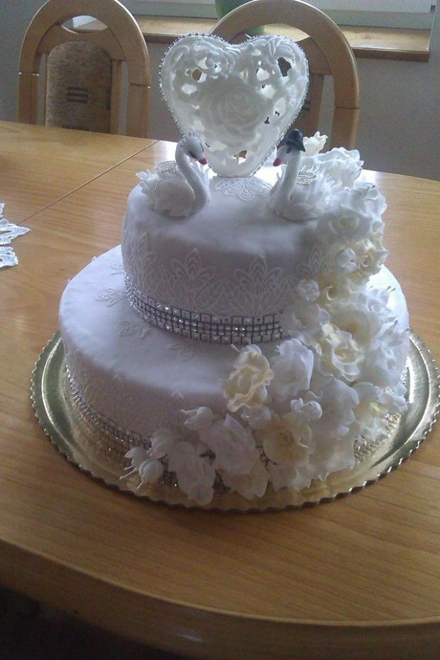 Svadobná s dutým srdiečkom, torta, Svadobné torty Svadobná s dutým srdiečkom, torta, Svadobné torty, Marta Majernickova, 1