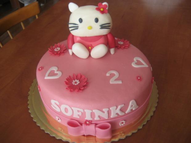 153.Helo Kitty, torta, Rozprávkové torty, bobrík, 1