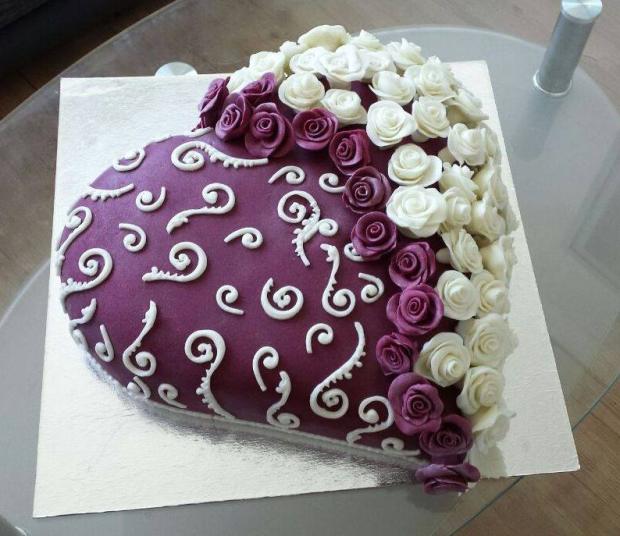 Srdcová torta s ružami , torta, Narodeninové torty Srdcová torta s ružami , torta, Narodeninové torty, TortyHela, 1