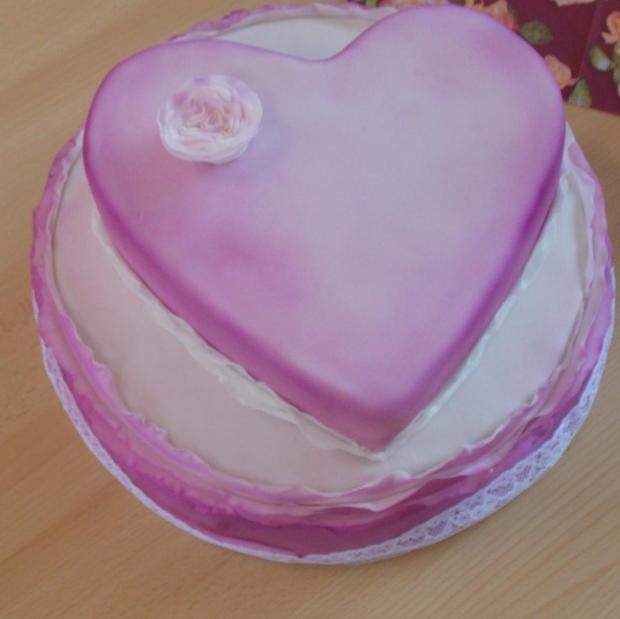 Na besiedku ku dňu matiek , torta, Torty - škola, stužková, marys cakes, 1