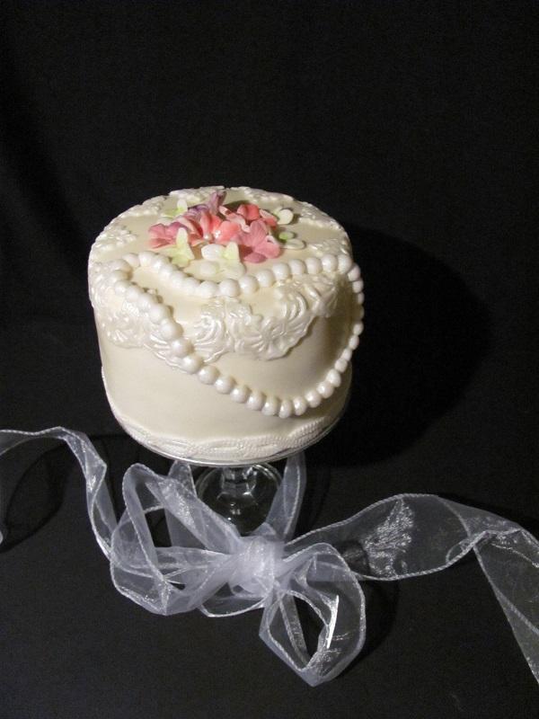 malá s perlami II., torta, Narodeninové torty, Tatjana Dobrovičová, 1