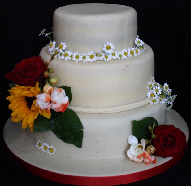 Pravy marcipan a zive kvety, torta, Svadobné torty, Spagi, 1