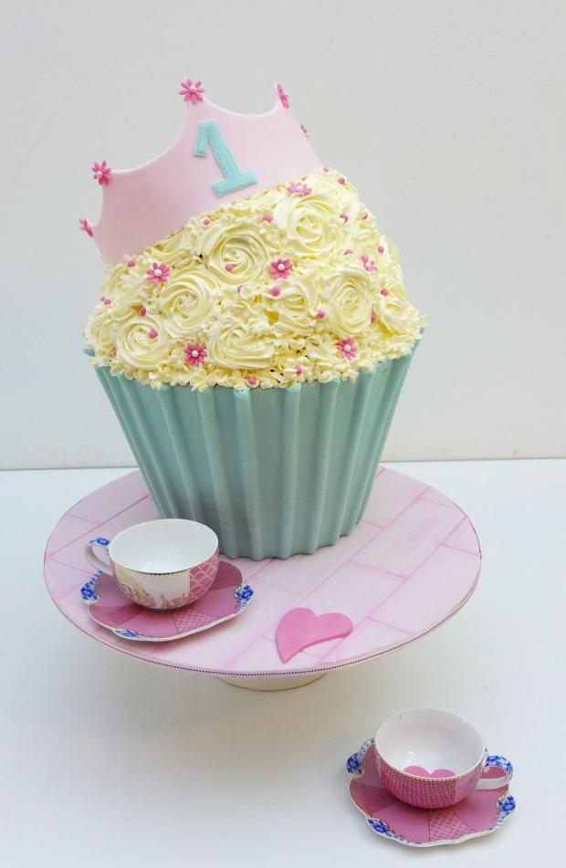 Veľky cupcake pre malú princeznú, torta, Ostané torty pre deti, SWEETarchitect, 1