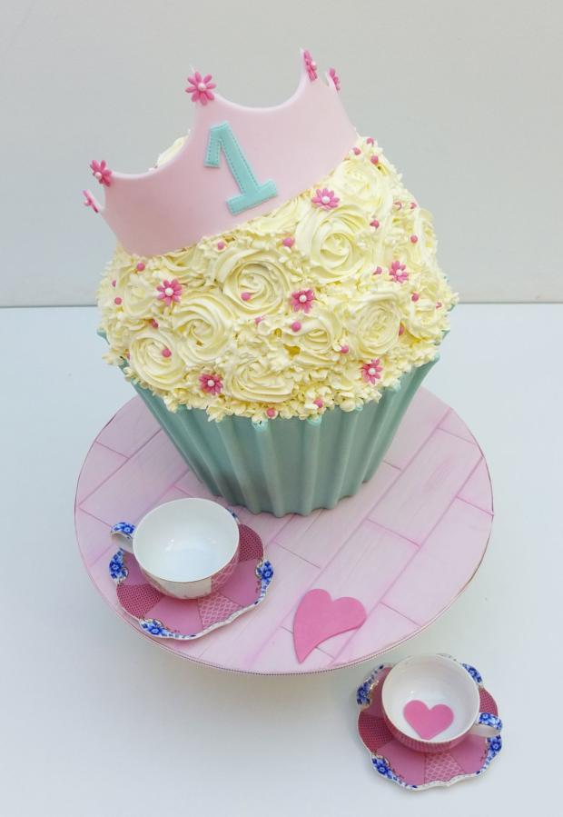Veľky cupcake pre malú princeznú, torta, Ostané torty pre deti, SWEETarchitect, 2