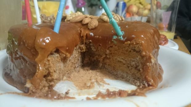 Mandlovo karamelovo karamelova bez muky, torta, Narodeninové torty, Torty bez muky, 2