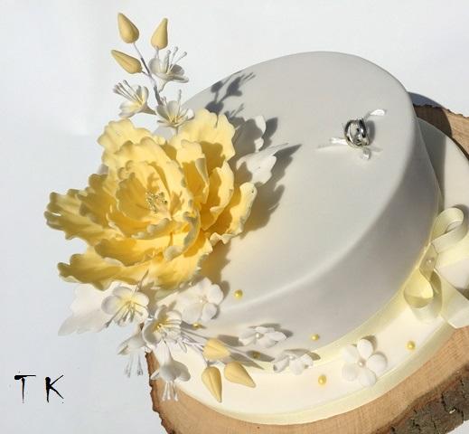 svadobná so žltým kvetom, torta, Svadobné torty svadobná so žltým kvetom, torta, Svadobné torty, TORTY Klaudia, 2