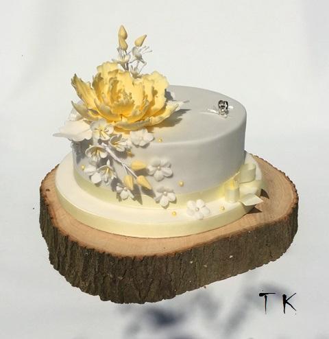 svadobná so žltým kvetom, torta, Svadobné torty svadobná so žltým kvetom, torta, Svadobné torty, TORTY Klaudia, 1