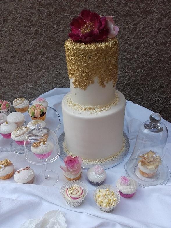svadobná s karmínovou pivóniou, torta, Svadobné torty, Tatjana Dobrovičová, 1