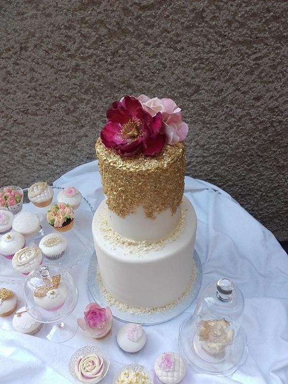 svadobná s karmínovou pivóniou, torta, Svadobné torty, Tatjana Dobrovičová, 2