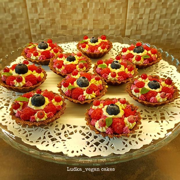 Vanilkovo-malinové košíčky, torta, Netradičné torty, Ludka_vegan cakes, 1