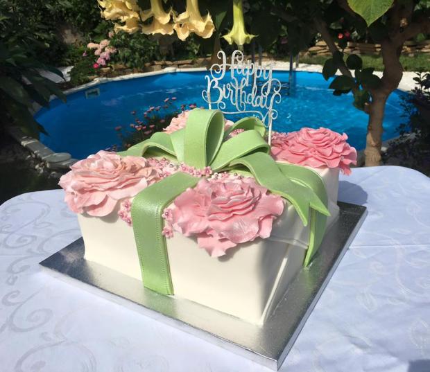 Balíček s kvetmi, torta, Netradičné torty, Torty Exclusive, 3