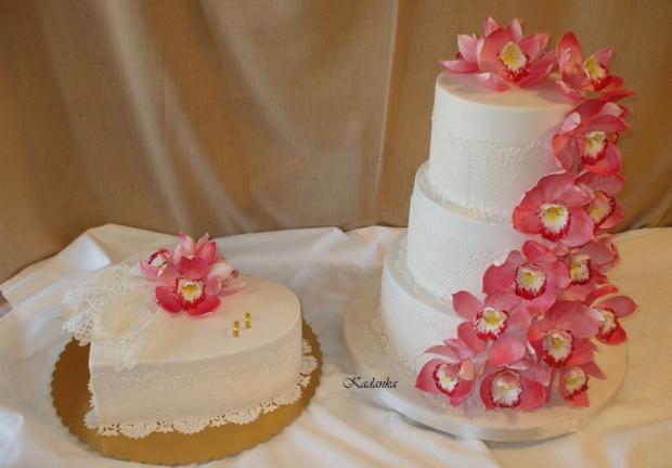 Hlavná svadobná s orchid. cymbídia a s rdcom, torta, Svadobné torty Hlavná svadobná s orchid. cymbídia a s rdcom, torta, Svadobné torty, Kadanka, 3