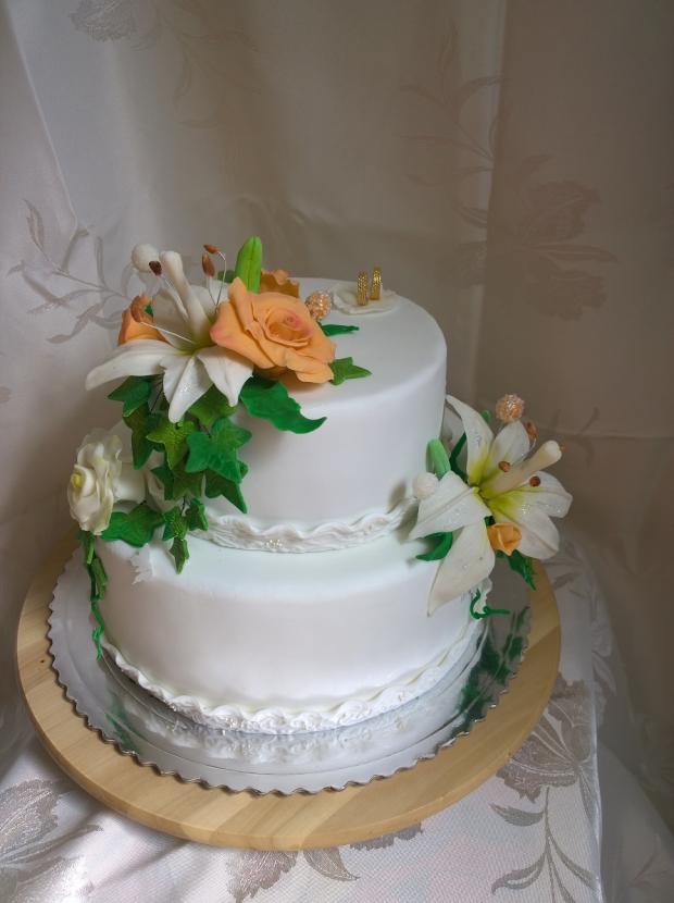 Svadobná s ružami, ľaliami a brečtanom, torta, Svadobné torty, majsinka111, 1